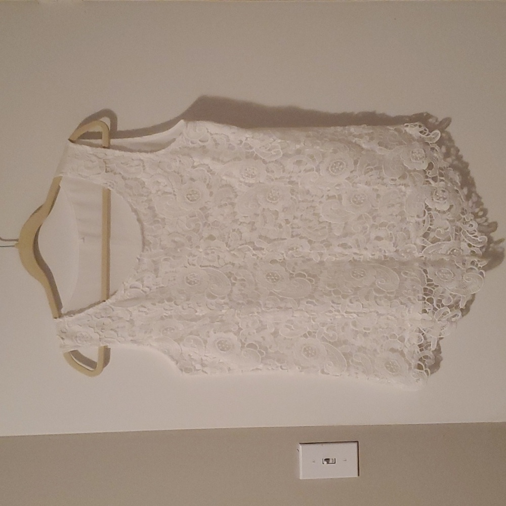 Women's sleeveless top Size M